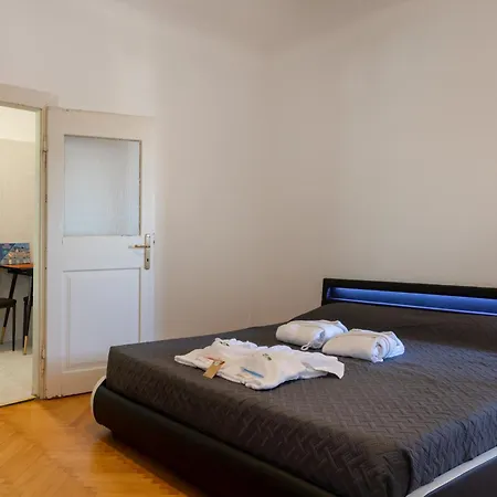 Vista&Capriccio 2 Apartment *